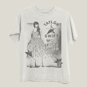 Taylor Swift Eras Tour Beige T-Shirt XL